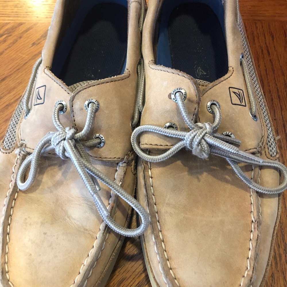 Men’s Sperry boat shoes